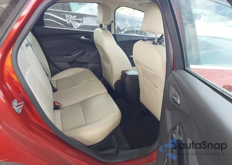 2018 Ford Focus Titanium из США, поврежденный, VIN 1FADP3J2XJL294348